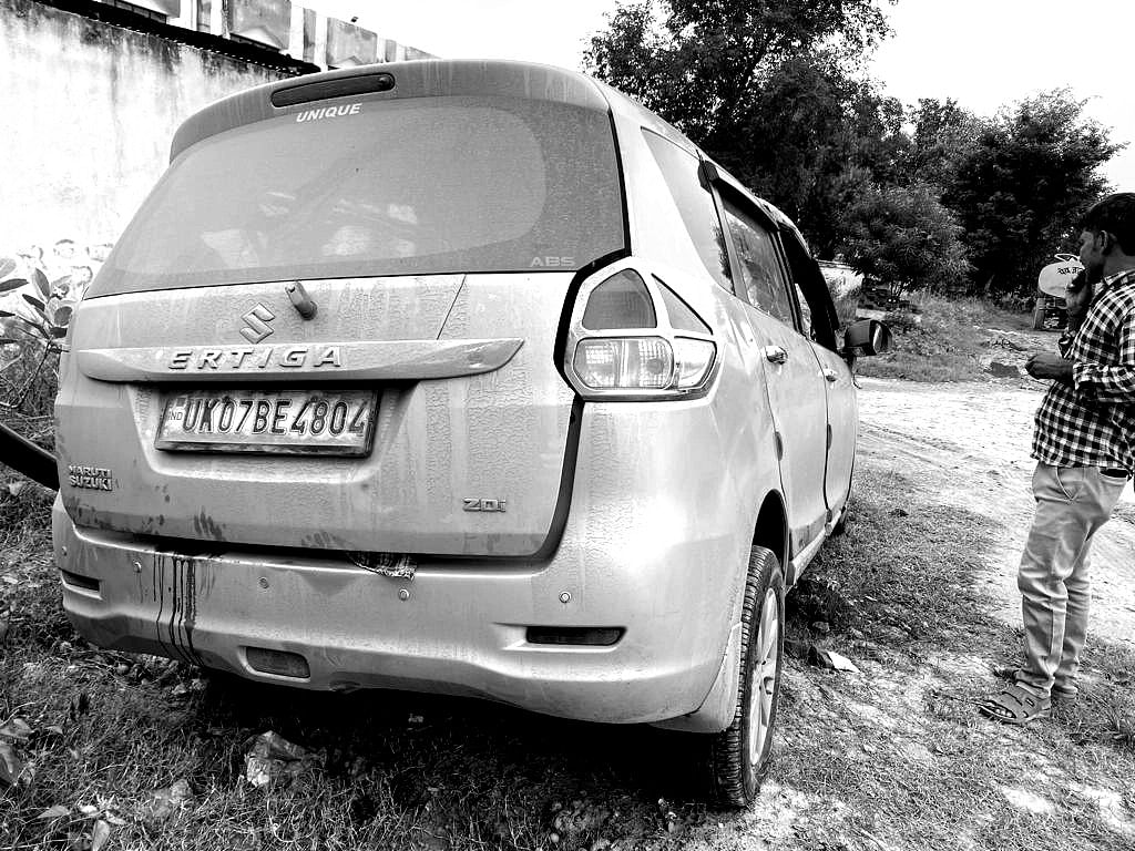 Varanasi में हुए कार हादसे पर उत्तर प्रदेश के मुख्यमंत्री योगी आदित्यनाथ ने गहरा दुःख जताया है.