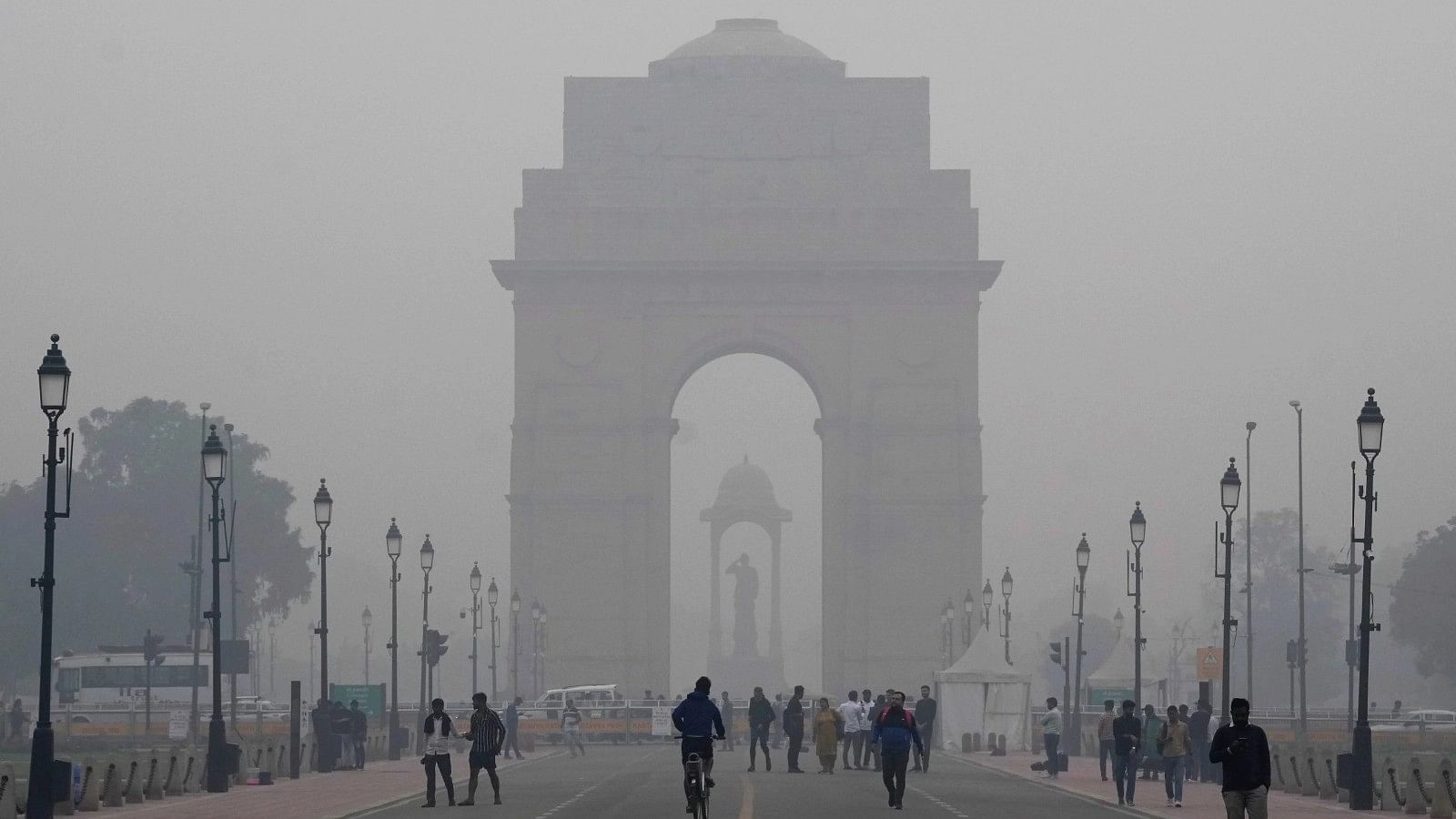 <div class="paragraphs"><p>दिल्ली-NCR में प्रदूषण की स्थिति गंभीर,</p></div>