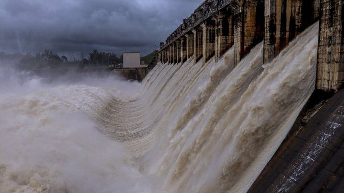 Telangana vs Andhra Pradesh: केंद्रीय जल शक्ति मंत्रालय ने दोनों राज्यों के बीच मामले को सुलझाने के लिए शनिवार, 2 दिसंबर को बैठक बुलाई है.