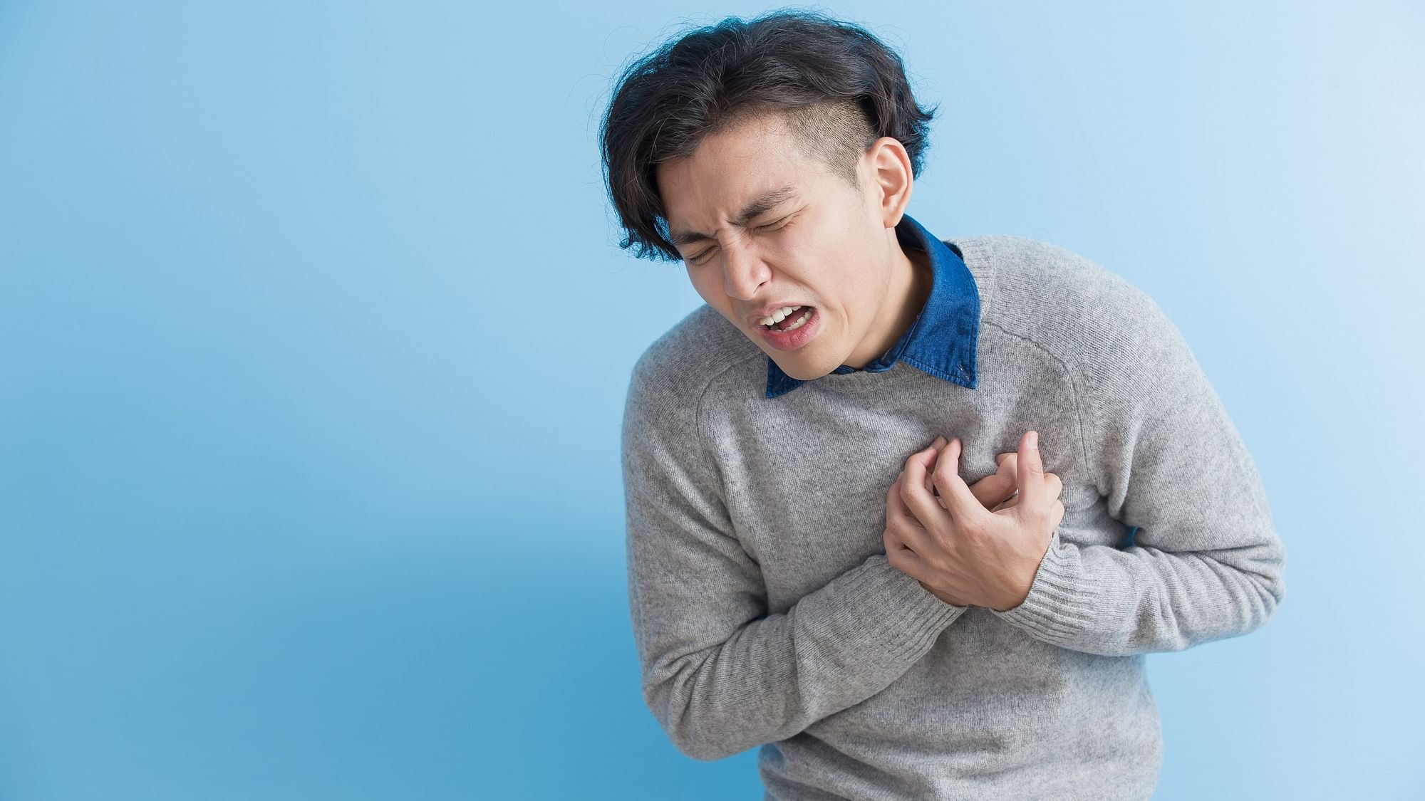 <div class="paragraphs"><p>Heart Attack Prevention Tips:&nbsp;ठंड के मौसम का हमारे दिल पर बुरा असर पड़ता है.</p></div>