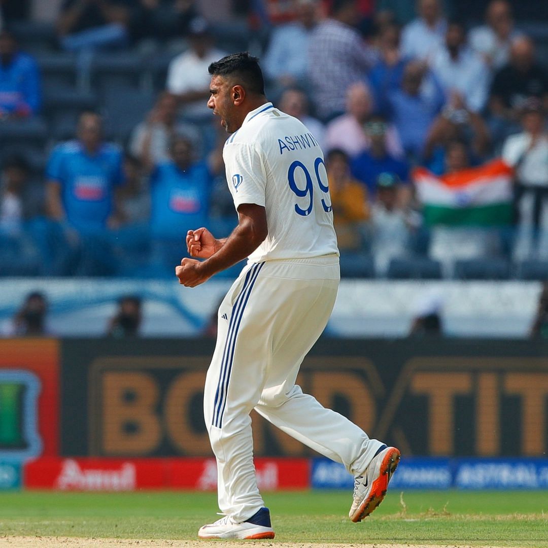 IND vs ENG: हैदराबाद टेस्ट के पहले दिन स्टंप्स तक भारत ने एक विकेट खोकर 119 रन बना लिए हैं. 