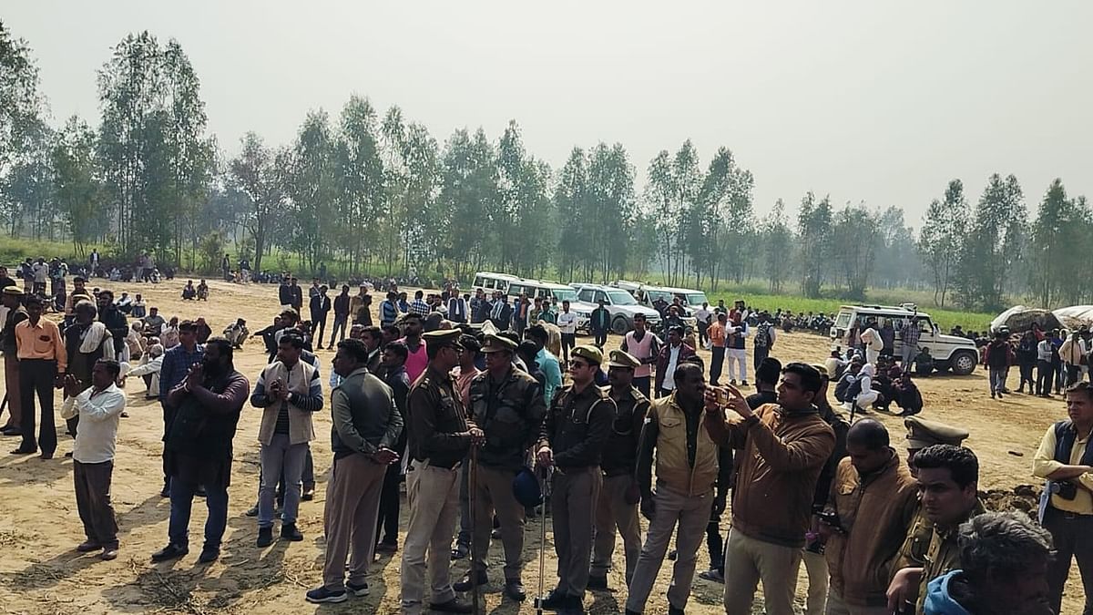 Uttar Pradesh| नाबालिग लड़की को भगाने के एक मामले में 3 फरवरी को अमापुर थाने की पुलिस गौरव को उठाकर थाने लाई थी.