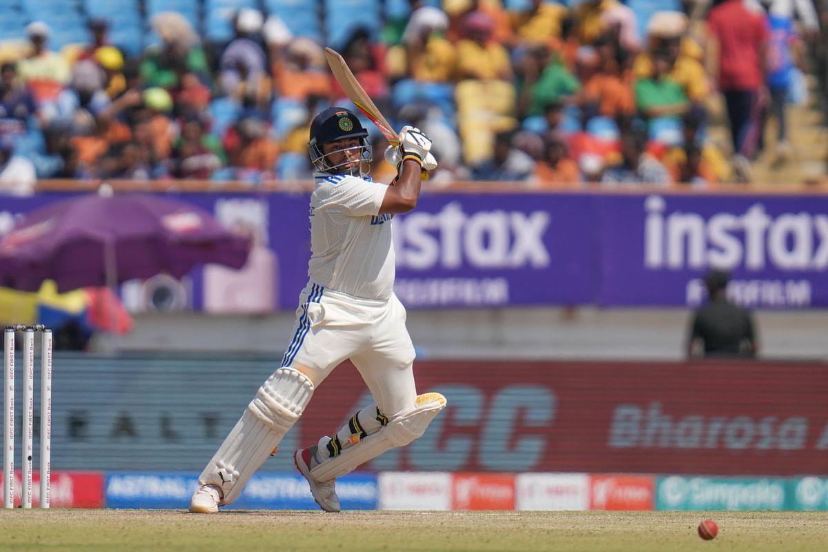 IND vs ENG 3rd Test: भारत ने राजकोट टेस्ट में इंग्लैंड को 434 रनों से हराकर 5 मैचों की सीरीज में 2-1 की बढ़त बना ली है.