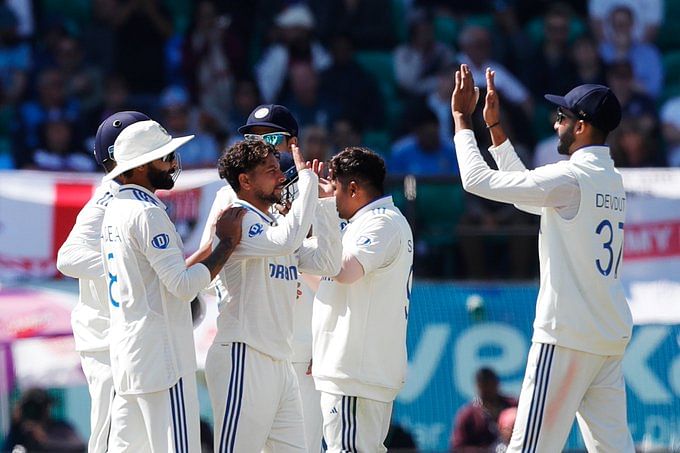 Ind vs Eng: 5वें टेस्ट मैच में टीम इंडिया की तरफ से स्पिनर रविंचंद्र अश्विन ने सर्वाधिक 9 विकेट लिये.