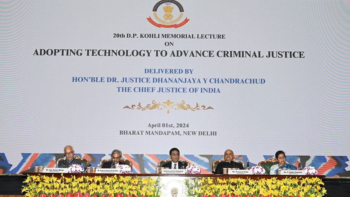 CJI ने नए क्रिमिनल लॉ की भी सराहना की और इसे "न्याय प्रणाली के आधुनिकीकरण की दिशा में एक महत्वपूर्ण कदम" बताया.