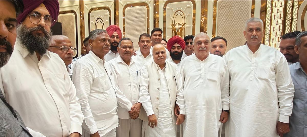 Haryana Political Crisis: तीन निर्दलीय विधायकों के समर्थन वापस लेने के बाद नायब सिंह सरकार अल्पमत में नजर आ रही है.