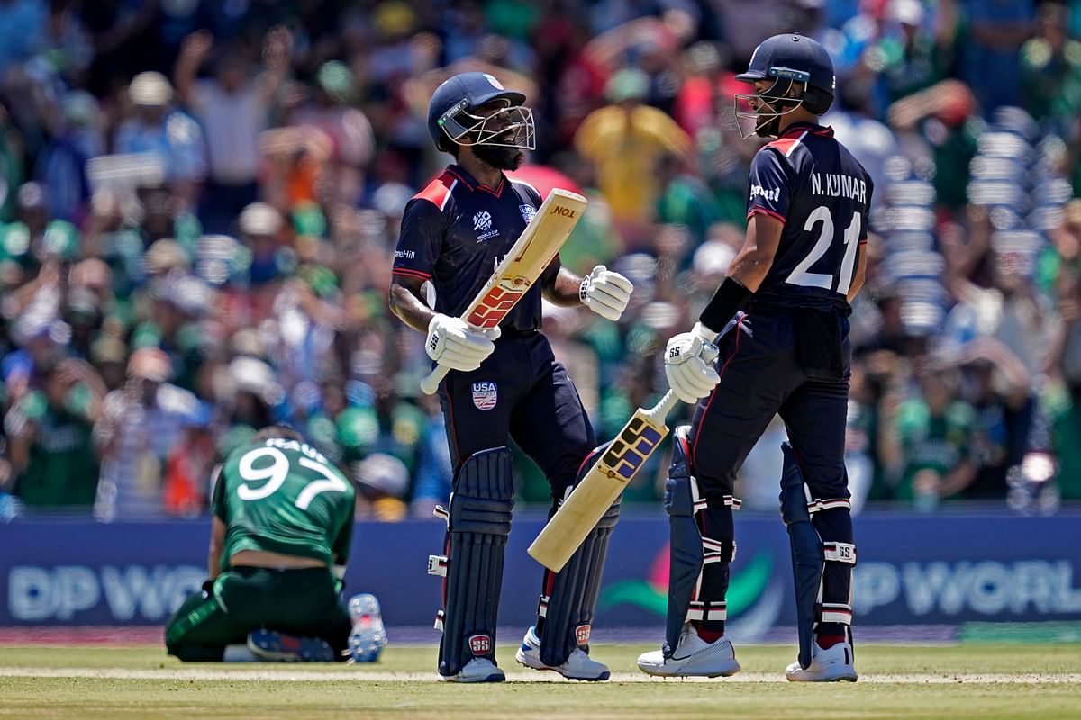 पाकिस्तान द्वारा 160 रनों के लक्ष्य का पीछा करने उतरी USA की टीम ने तीन विकेट के नुकसान पर 159 रन बनाए.