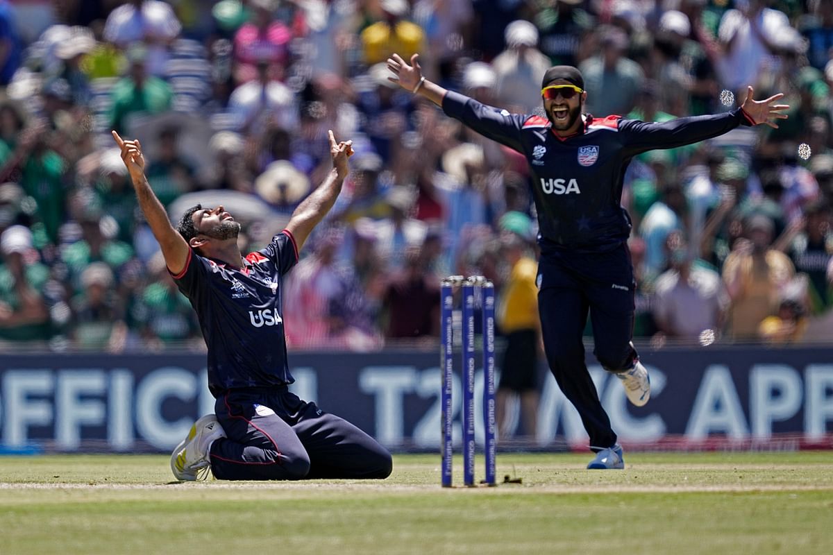 पाकिस्तान द्वारा 160 रनों के लक्ष्य का पीछा करने उतरी USA की टीम ने तीन विकेट के नुकसान पर 159 रन बनाए.
