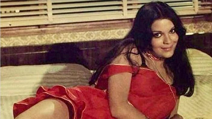 <div class="paragraphs"><p>Zeenat Aman:&nbsp;Zeenat Aman ने शेयर किया 'मोरल पुलिसिंग' पर पोस्ट, प्रियंका चोपड़ा ने दिया जवाब </p></div>