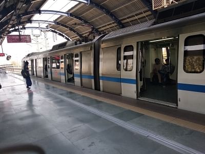 केबल चोरी की आशंका से Delhi Metro की ब्लू लाइन सेवा प्रभावित Delhi ...