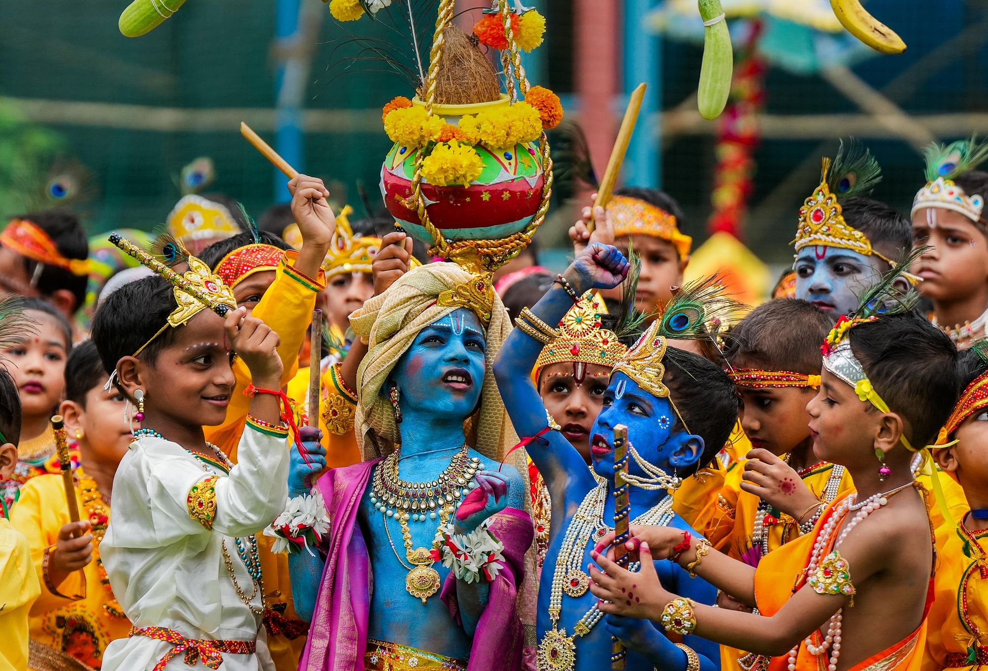 Krishna Janmashtami Wishes 2023 जन्माष्टमी की इन मैसेज, कोट्स से दें