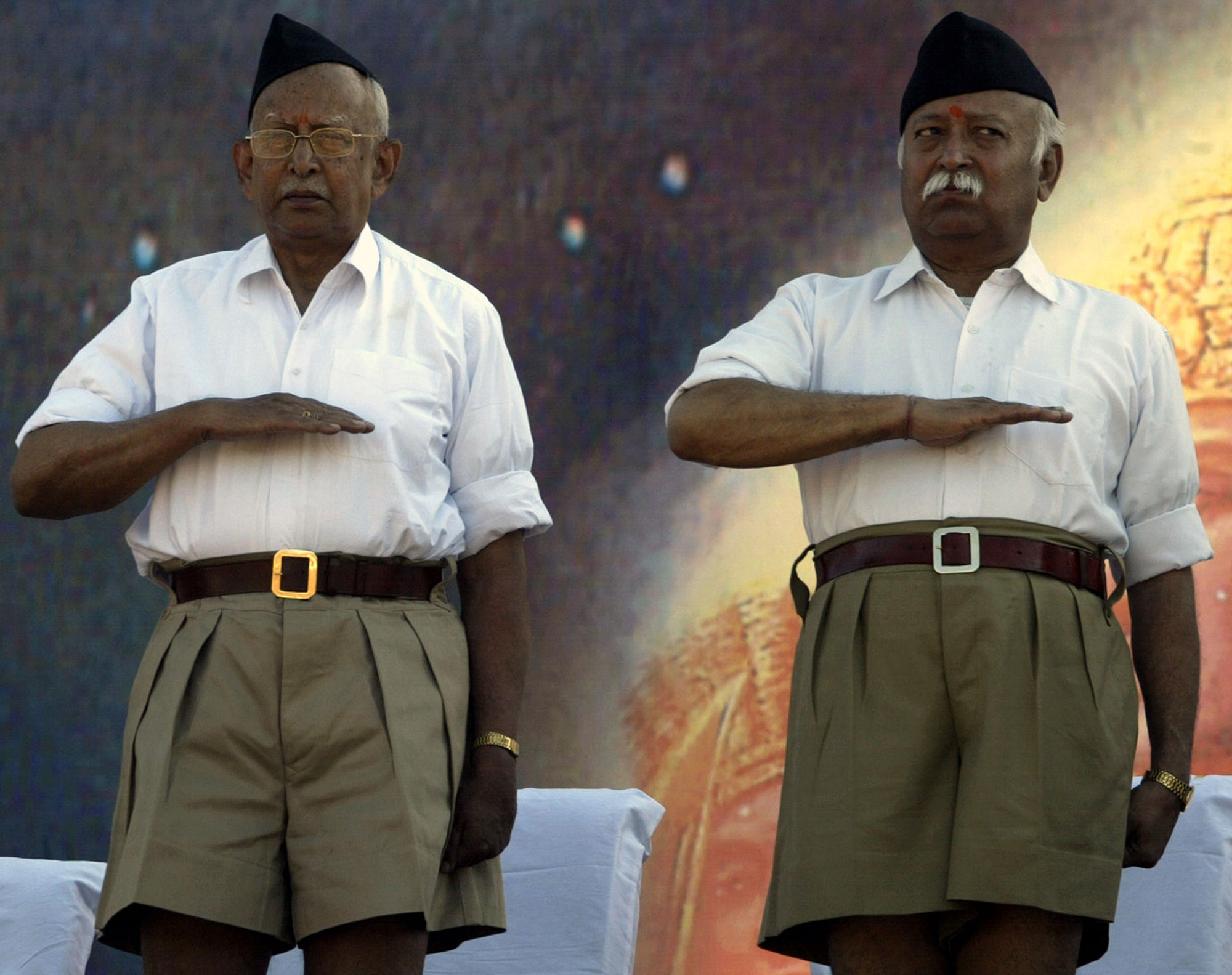 RSS all set to change 91yearold uniform Orders 10 lakh Khaki trousers   Indiacom