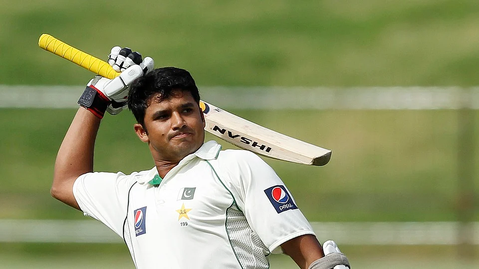 <!--StartFragment-->Azhar Ali celebrates after scoring a century during a Test match against Sri Lanka in Pallekele July 11, 2012. (Photo: Reuters)<!--EndFragment-->