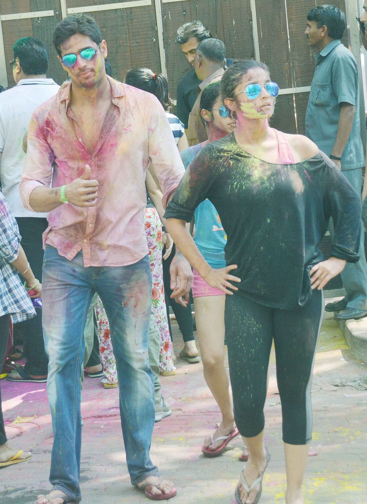 From Salman Khan, Sunny Leone, Hrithik Roshan to Gulzar and Javed Akhtar’s Holi party; take a look at Bollywood in colours
