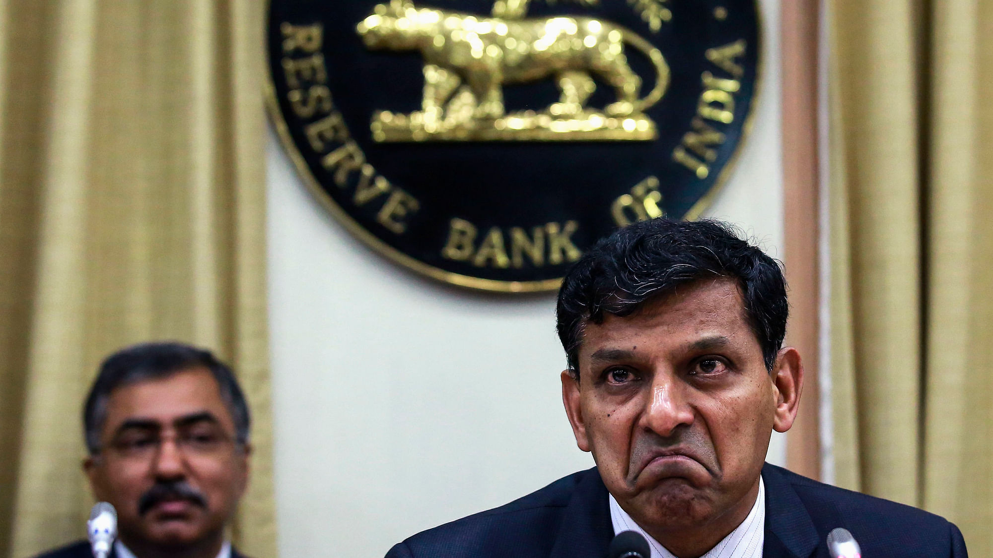 

<!--StartFragment-->The Reserve Bank of India (RBI) Governor Raghuram Rajan gestures while replying to a question during a news conference (Photo: Reuters/Danish Siddiqui)<!--EndFragment--><!--EndFragment-->