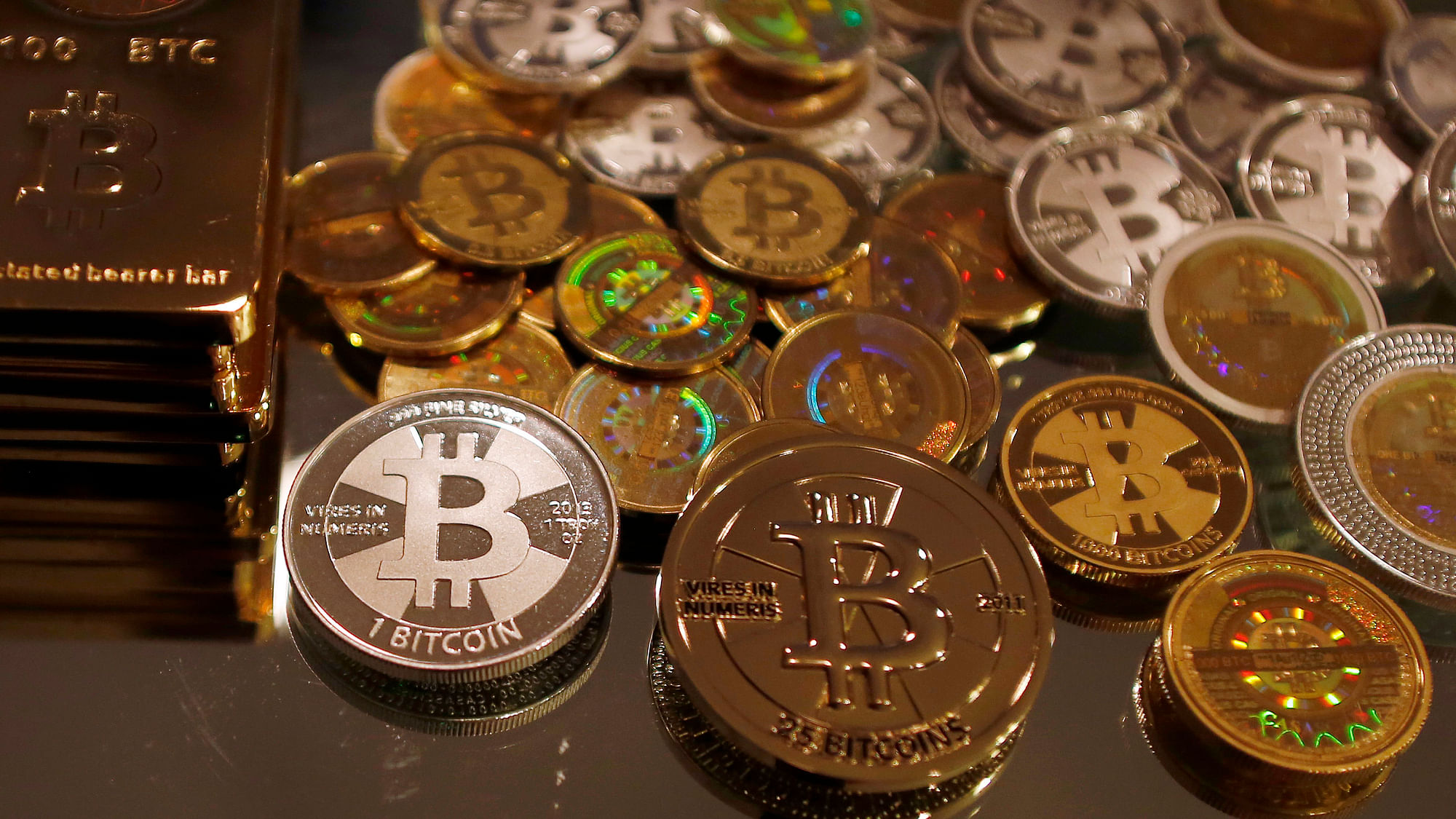 <p>There are many cryptocurrencies besides Bitcoin available online.&nbsp;</p>