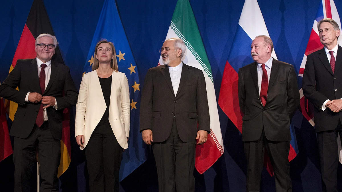 Representatives of various countries are seen following nuclear talks at the Swiss Federal Institute of Technology in Lausanne. (Photo: Reuters)