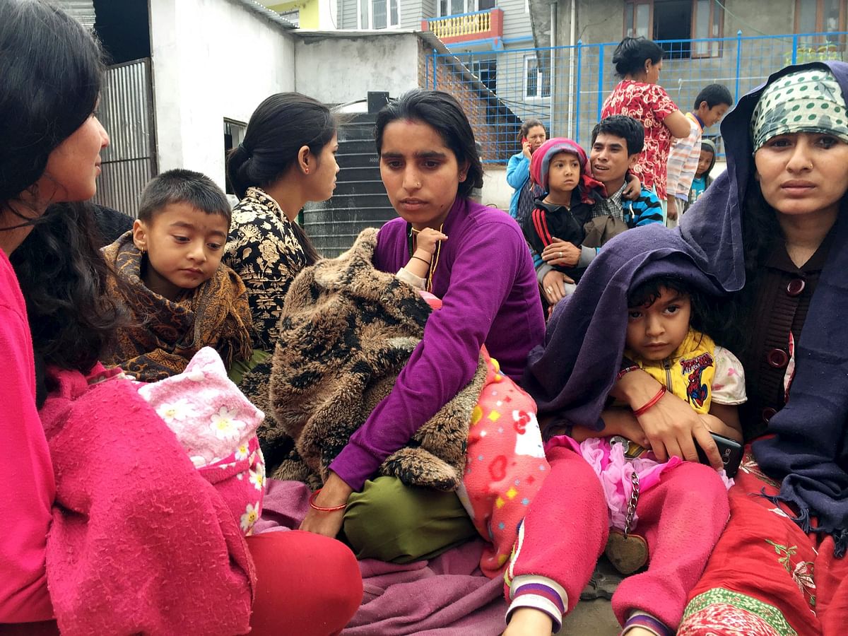 Nepal ramped up efforts on Sunday to rescue people trapped in the rubble after a quake devastated Kathmandu valley.