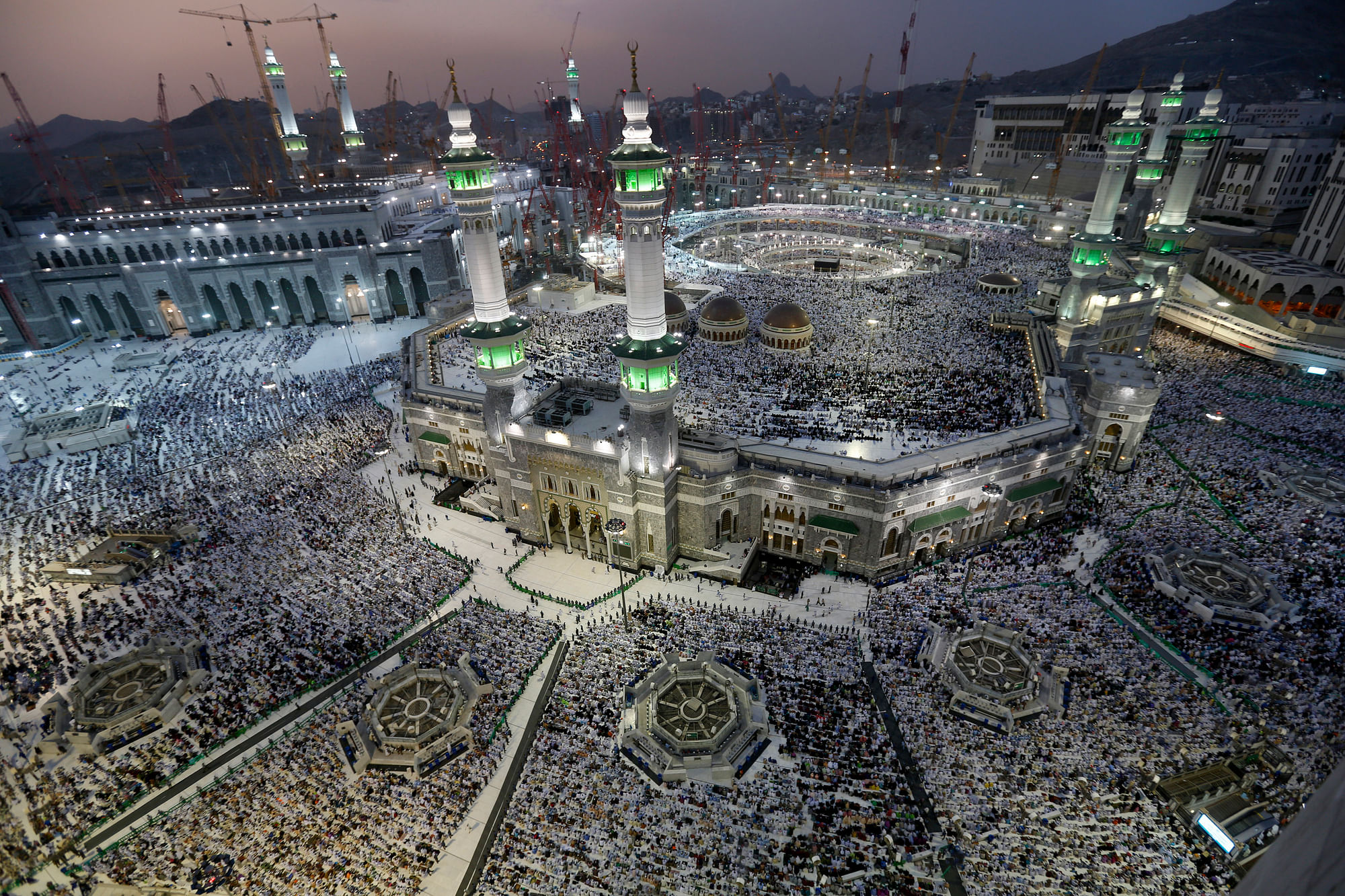 Thousands of muslim devotees gather for the Haj Pilgrimage at Mecca (Photo: Reuters)