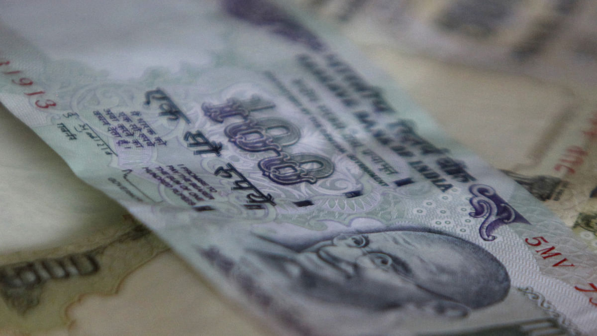 India’s Forex Reserves Dip By $1.76 Billion to $406.1 Billion 