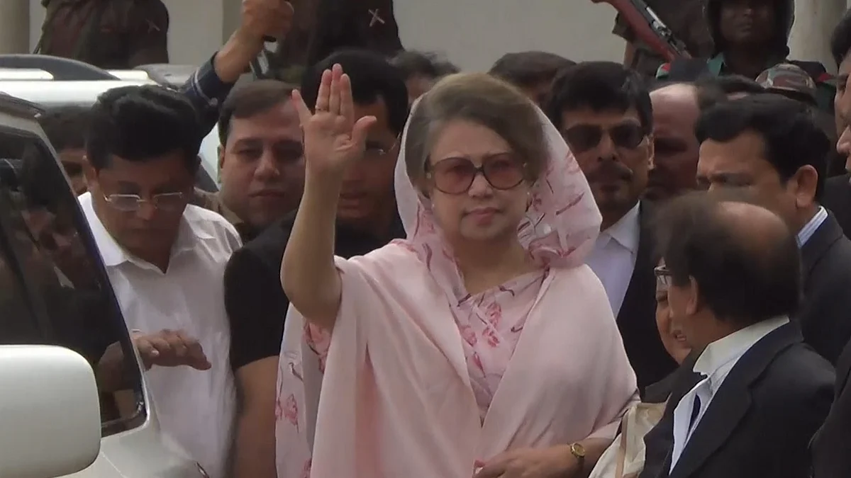 File photo of Khaleda Zia outside the court premises in Dhaka. (Photo: AP Screengrab)