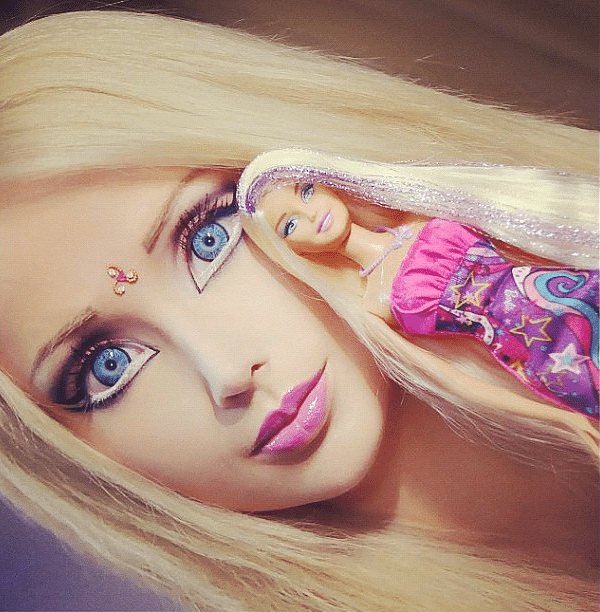 The Barbie Flu is back and Paris Hilton caught it! Take a look at Paris’ bizarre Barbie photoshoot