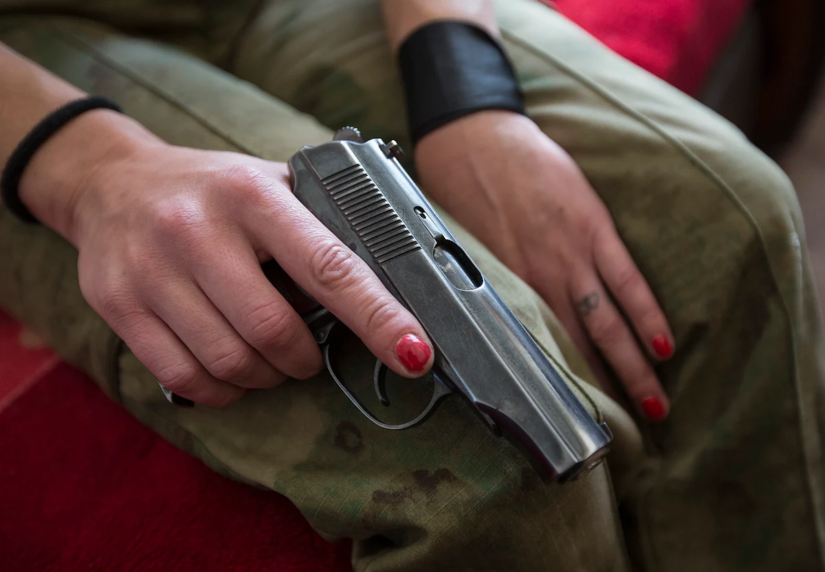 <!--StartFragment-->Irina, worker at a petrol station, now member of a reconnaissance team of pro-Russian rebels in the town of Makievka, eastern Ukraine, October 6, 2014. (Photo: Reuters)<!--EndFragment-->