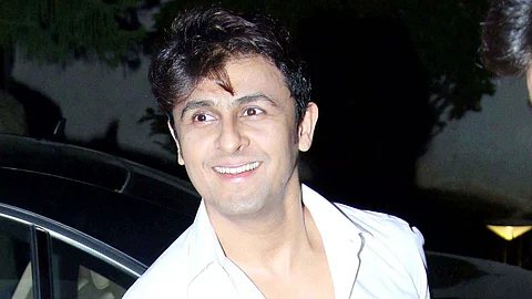 All Izz Not Well Zee Music Bans Singer Sonu Nigam