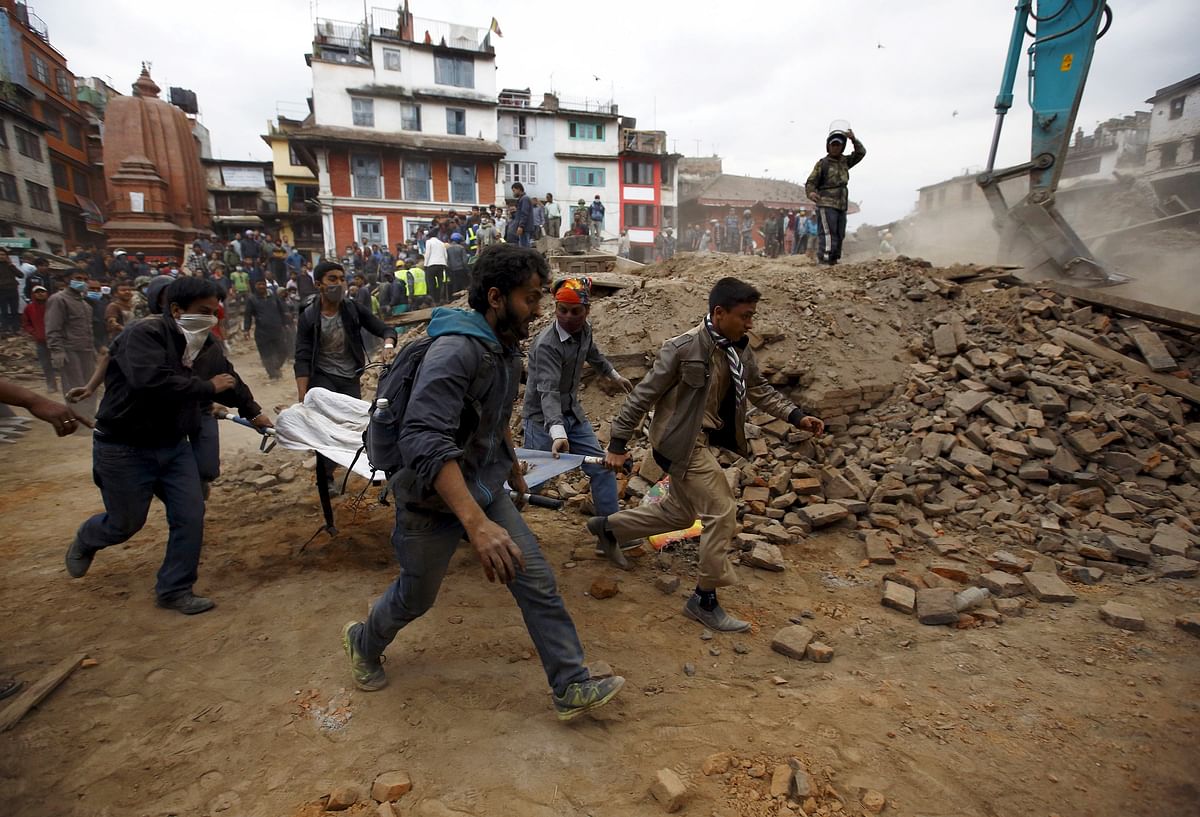 #NepalEarthquake death toll continues to rise as rescue workers fan out across the country.
