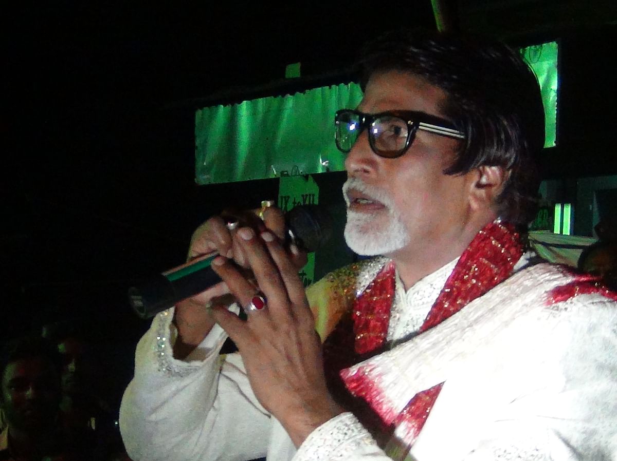 Amit Khan alias Sekh Sahed, a lookalike of Amitabh Bachchan, has campaigned for TMC candidate, Shakil Khan.