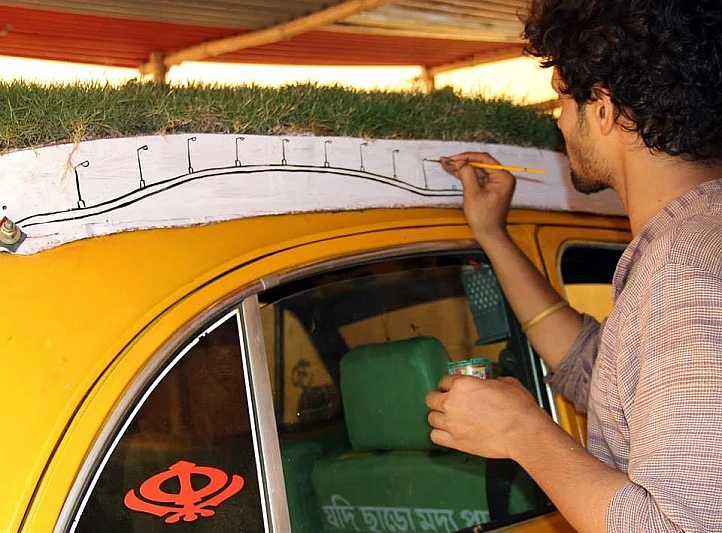 (Photo Courtesy: Facebook.com/<a href="https://www.facebook.com/profile.php?id=100008750044564">Bapi Green Taxi</a>)