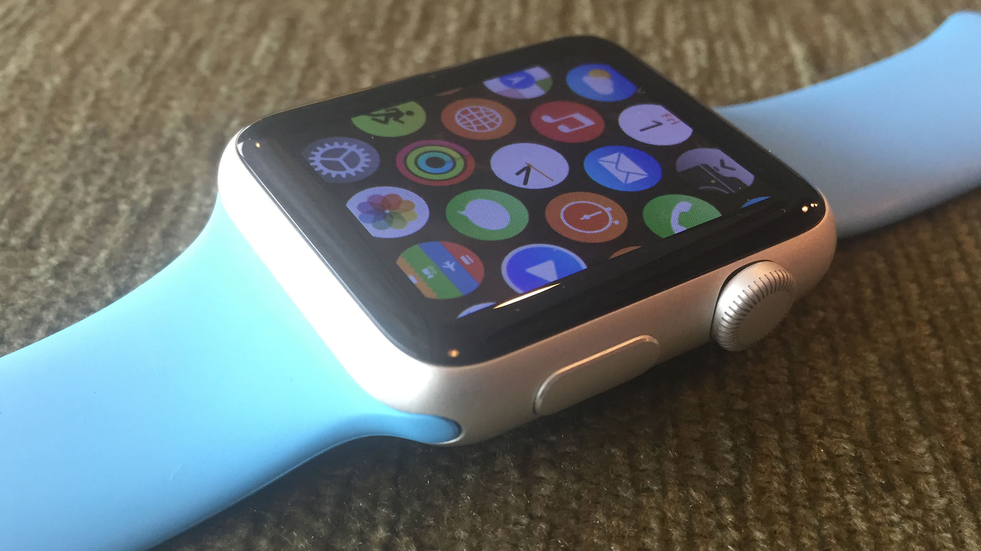 

Apple Watch 42mm Sports Edition (Photo: The Quint)