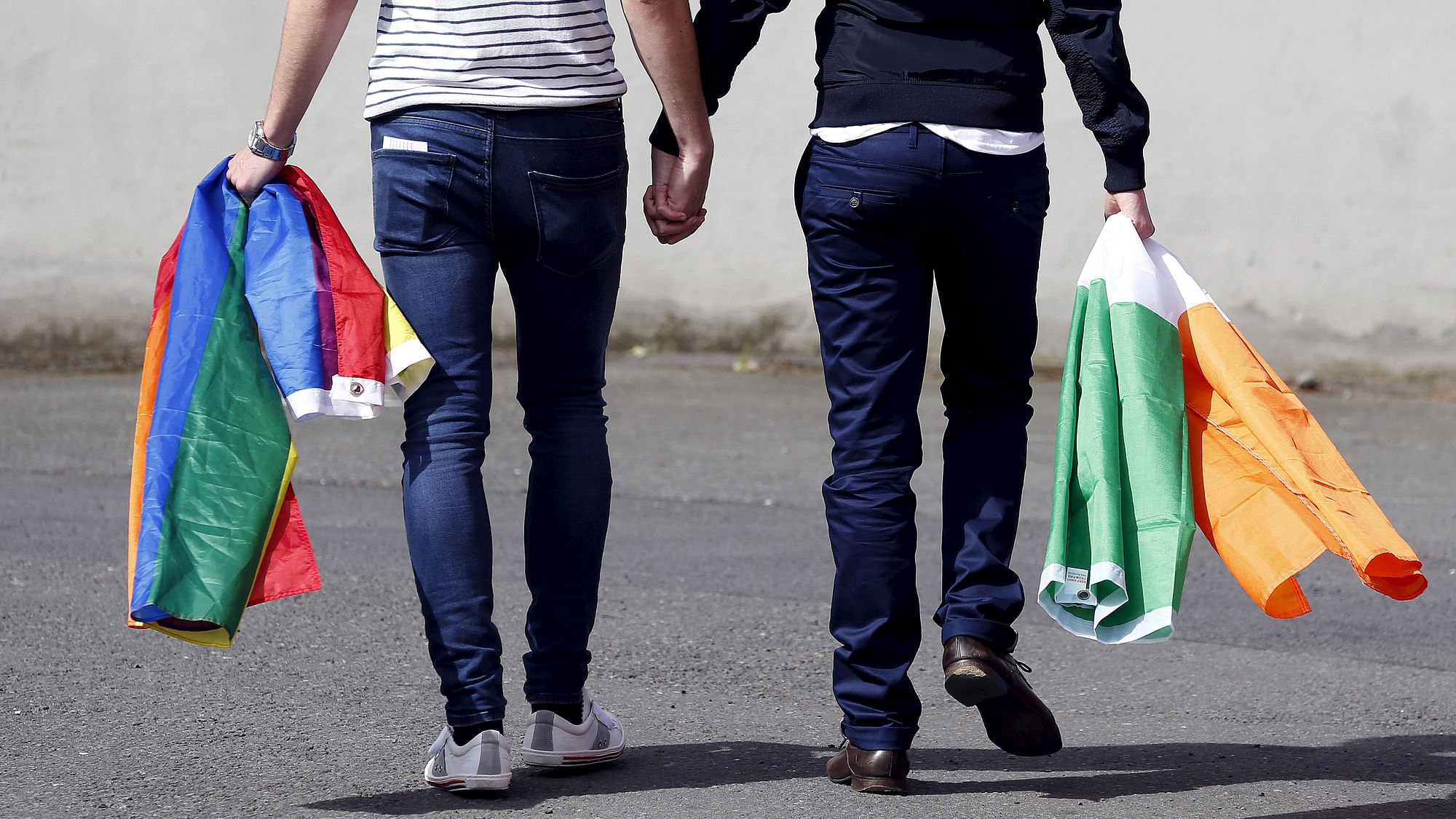 A couple walks hand in hand from the count centre in Dublin as Ireland holds a referendum on gay marriage. (Photo: Reuters)