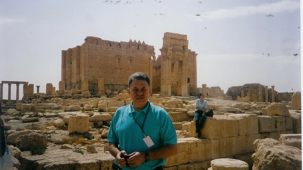 Author in the city of Palmyra. (Photo: Waeil Awwad)