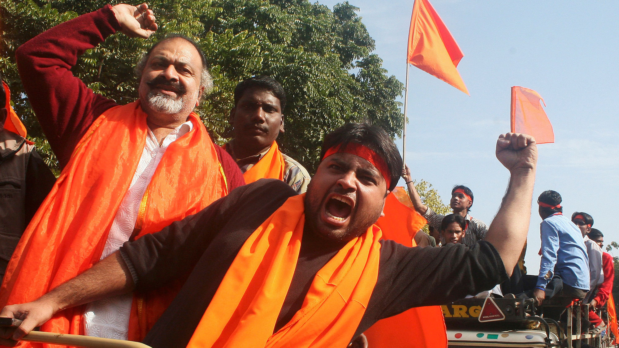 Members from the hardline Hindu group, Vishwa Hindu Parishad (VHP)&nbsp;during a demonstration. (Photo: Reuters)