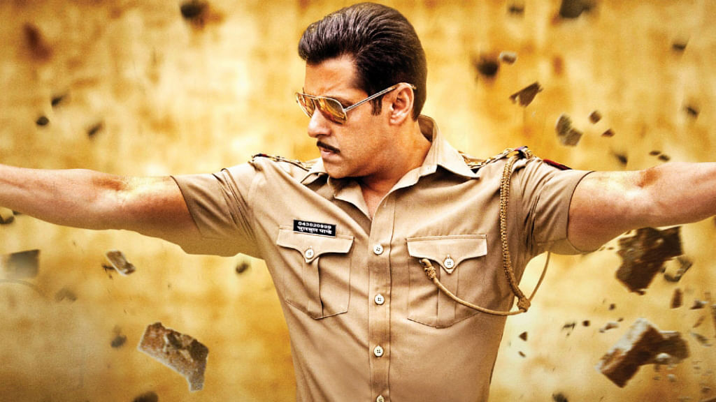 Salman Khan in a still from&nbsp;<i>Dabangg.</i>