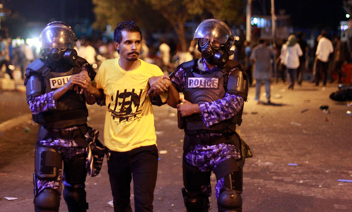 Clashes broke out in the Maldives after thousands of supporters called for former President Nasheed’s release.