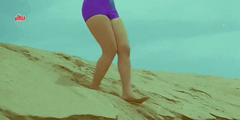 Sridevi from the 1983 movie <i>Himmatwala </i>(Source: <a href="https://www.youtube.com/watch?v=4MzdfZoTcjI">YouTube/Ultra Hindi</a>)