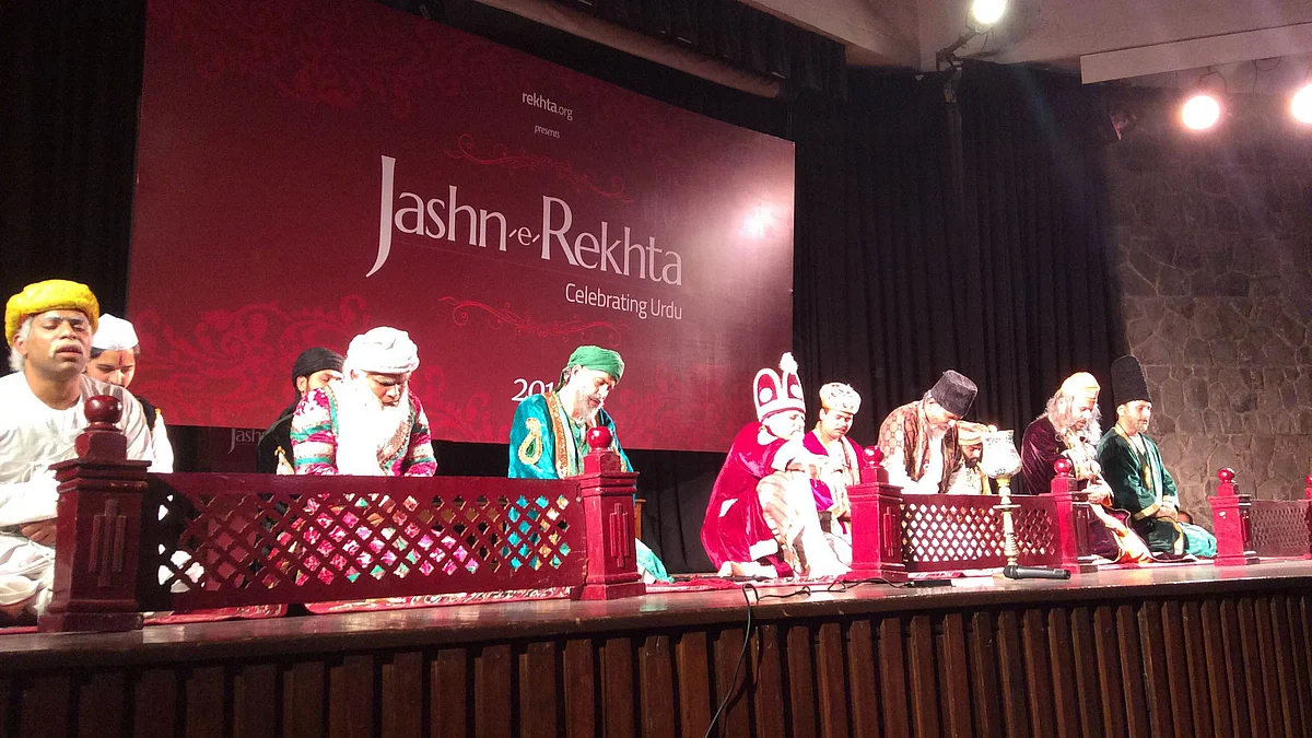 <i>Lal Qile ka Mushiara</i> being staged at an Urdu festival in Delhi. (Photo: Shambhavi Prakash)