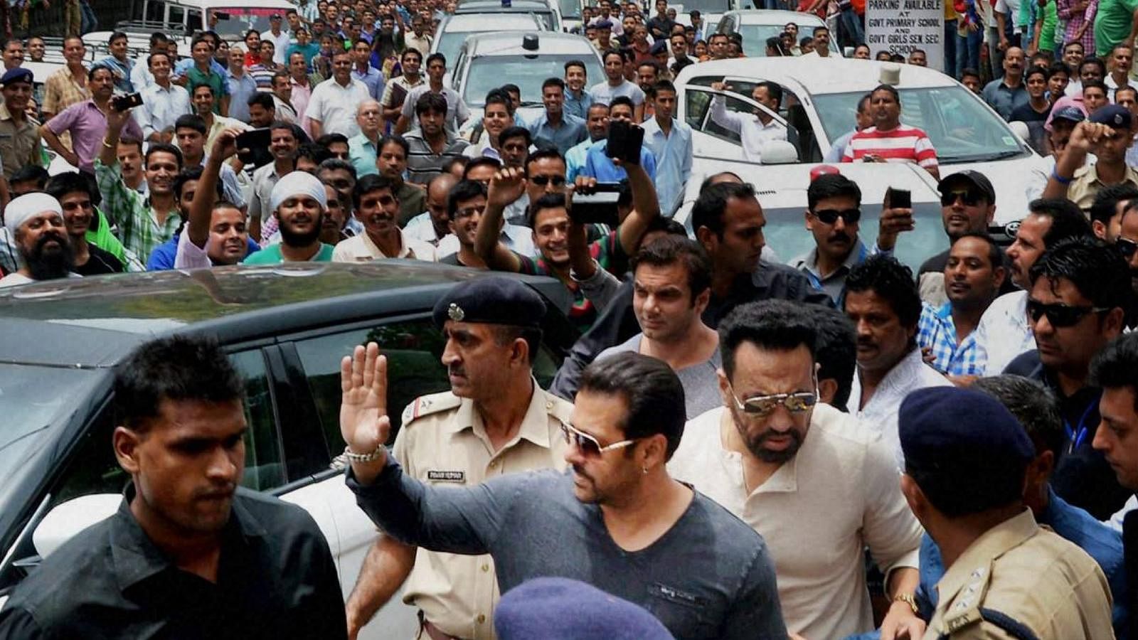 Salman reached Mandi (Photo: PTI)