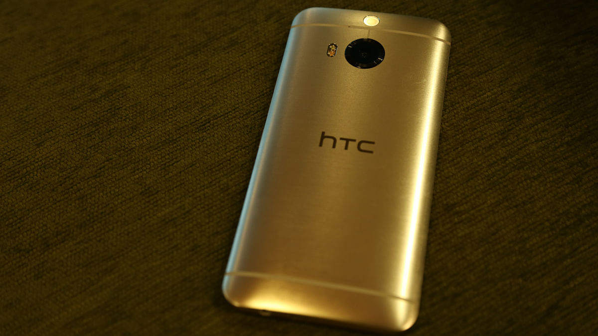 

HTC One M9+ Review: A flagship phone that looks like Ironman could have made it but Tony Stark would disapprove. 