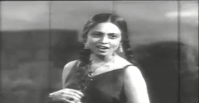 Meenakshi Shirodkar in the 1938 Marathi film <i>Brahmachari </i>(Source: <a href="https://www.youtube.com/watch?v=CMBM1bMRLfk">YouTube</a>)