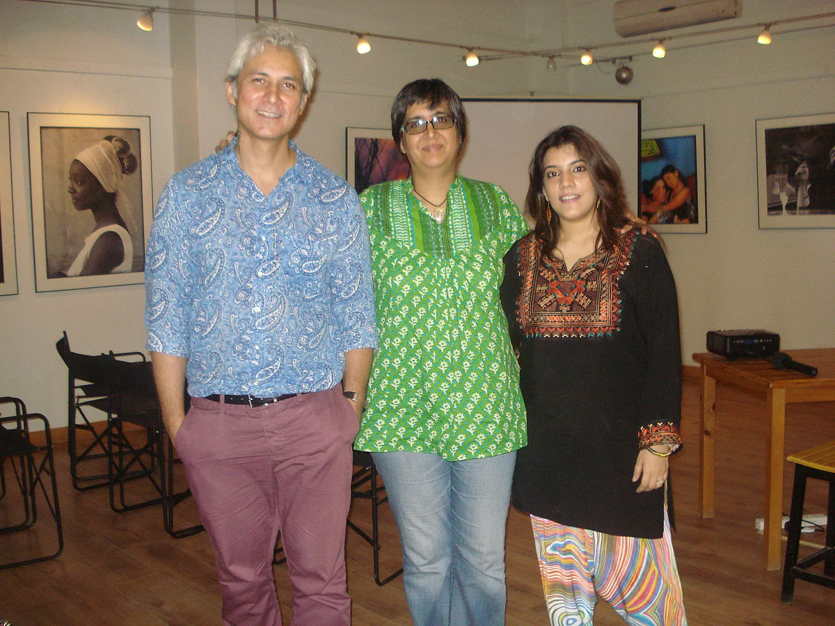 Sahar with Sabeen at T2F. (Photo Courtesy: Sahar Zaman)
