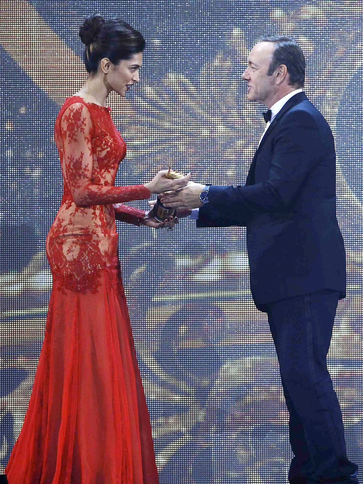 Deepika Padukone wowed the fashion police in this creation by Lebanese designer Zuhair Murad at IIFA 2014 (Photo: Reuters) 