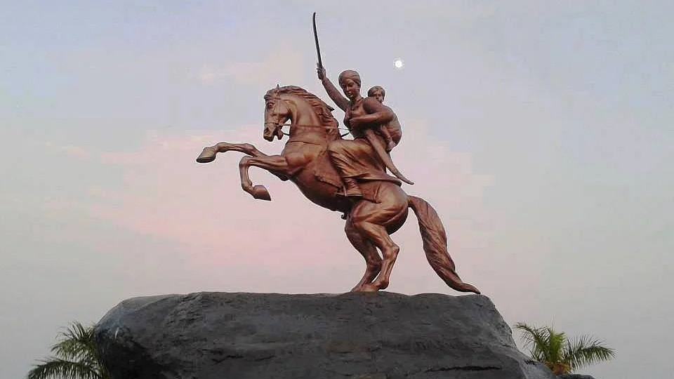 Statue of Rani Lakshmibai of Jhansi. 