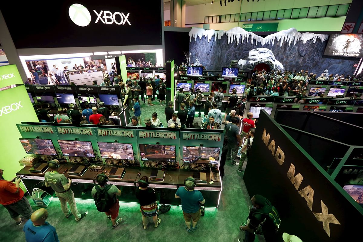 The biggest entertainment Expo #E32015 made some big shouts in gaming scene. Here are 10 pictures from this year.