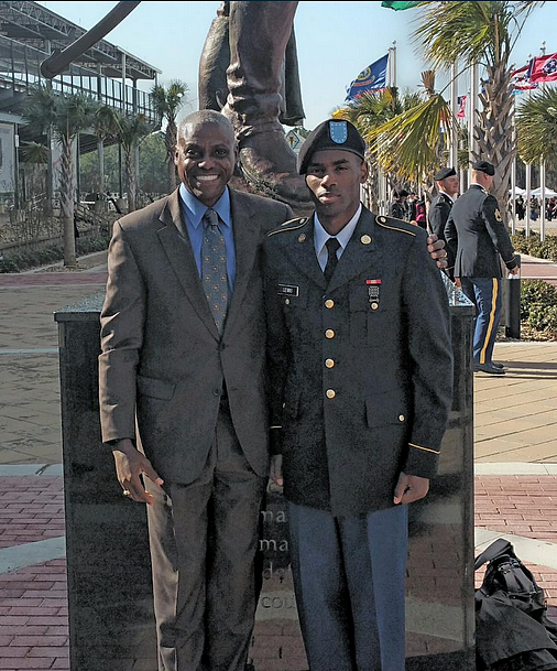 Carl Lewis with his son who joined the armed forces in the United States. (Photo Courtesy: Twitter.com/<a href="https://twitter.com/Carl_Lewis">@Carl_Lewis</a>)