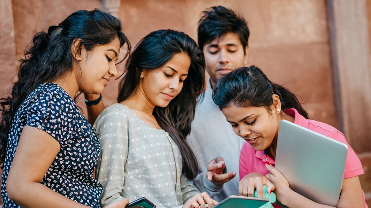 Students today have more options than ever before. (Photo: iStockPhoto)