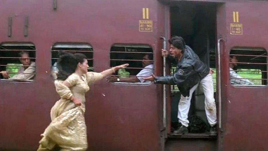 Kajol and Shah Rukh Khan in <i>Dilwale Dulhania Le Jayenge</i>