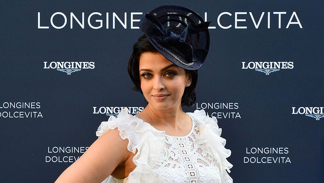 (Photo: <a href="https://twitter.com/search?q=%23AishwaryaRaiBachchan&src=tyah&vertical=default&f=images">Twitter/ Longines Watch Co.</a>)